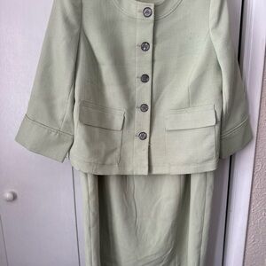 Kasper Light Green Textured Suit